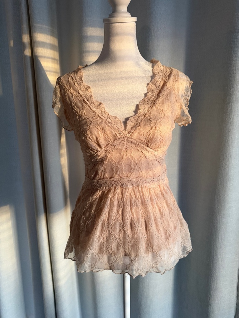 6 degrees Peach Lace Short Sleeve V-Neck Peplum Top
